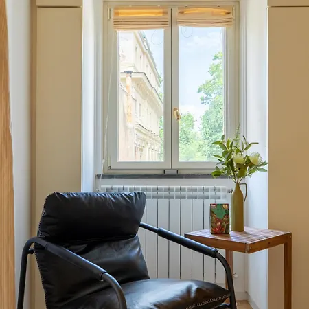 Iflat Trastevere Stylish 4 Bedroom Penthouse