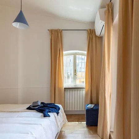 شقة Iflat Trastevere Stylish 4 Bedroom Penthouse *