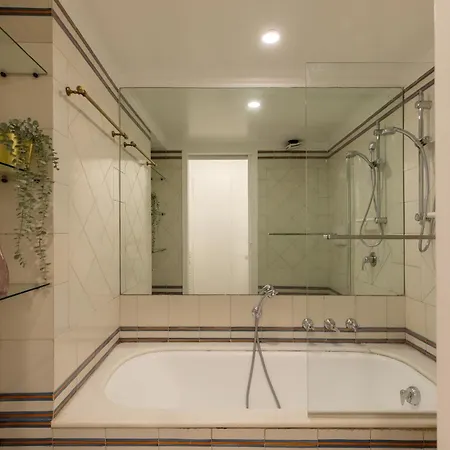 شقة Iflat Trastevere Stylish 4 Bedroom Penthouse *