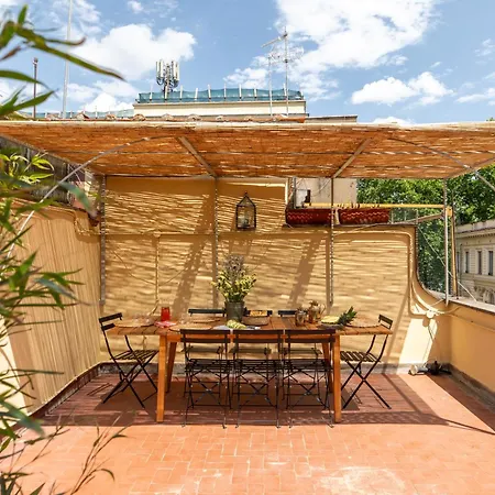 Iflat Trastevere Stylish 4 Bedroom Penthouse * روما