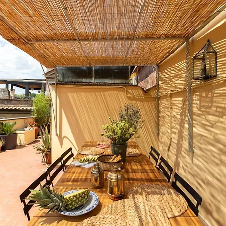 Iflat Trastevere Stylish 4 Bedroom Penthouse